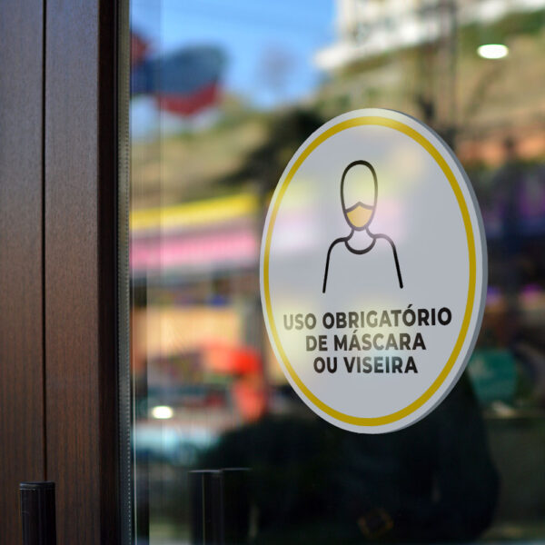 autocolante impressão gráfica sinalética distico vidro janela porta covid-19 segurança máscara